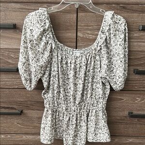 Nine West White Floral Puff-Sleeve Peplum Top